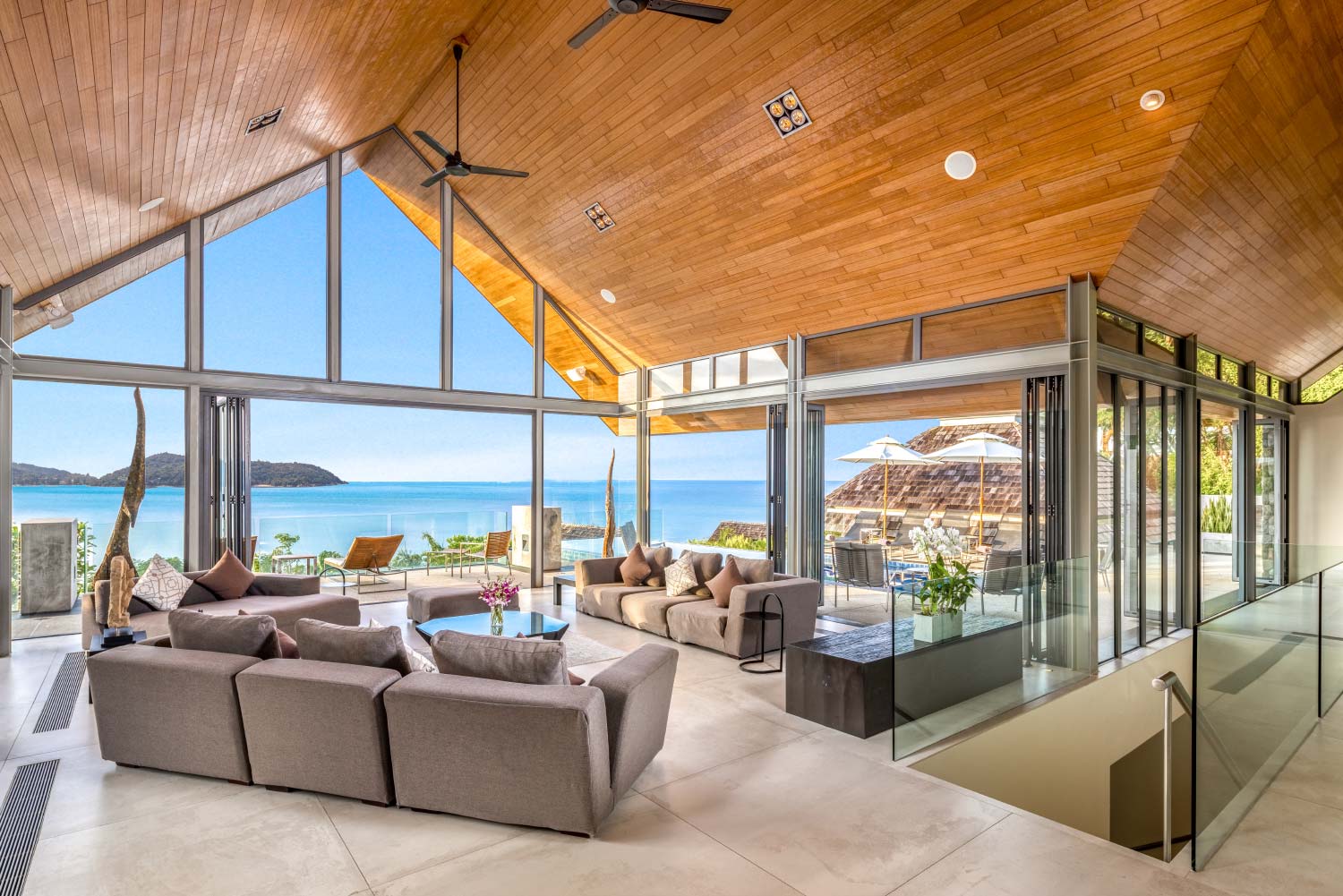 11-Villa-Benyasiri-Living-Area